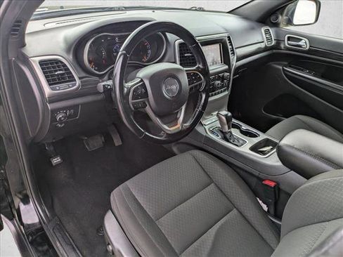 Used 2021 Jeep Grand Cherokee Laredo AWD/4WD image 10