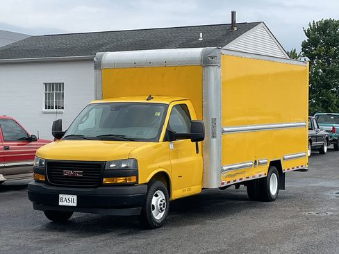 Used 2021 GMC Savana 3500 Extended w/ Power Convenience Package RWD image 4