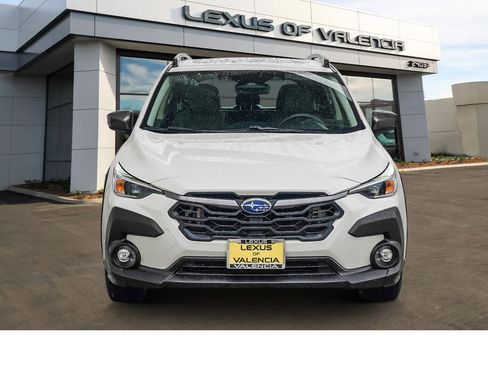 Used 2024 Subaru Crosstrek 2.0i Premium image 2