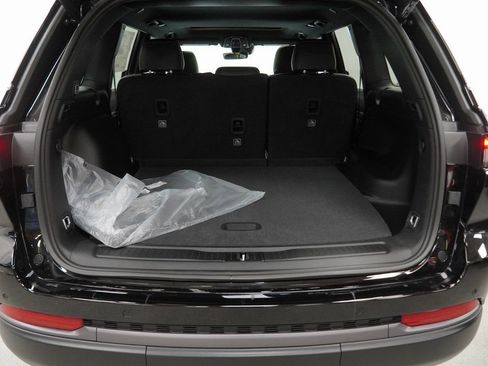 New 2026 Jeep Grand Cherokee Altitude AWD/4WD image 30