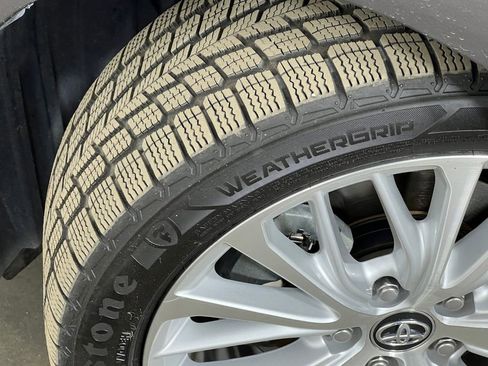 Used 2020 Toyota Camry XLE image 26