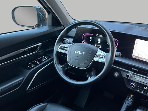 Used 2025 Kia Telluride S AWD/4WD image 18