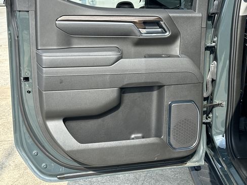 Certified 2023 Chevrolet Colorado Trail Boss w/ Advanced Trailering Package AWD/4WD image 25