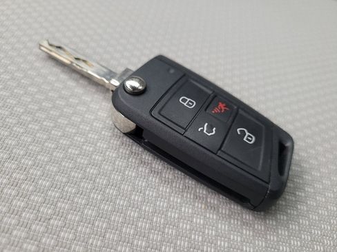 Used 2019 Volkswagen Jetta S image 32