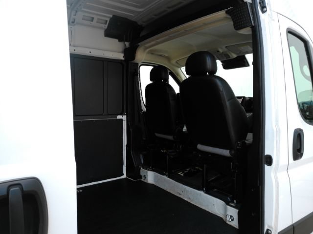 Used 2025 RAM ProMaster 2500 w/ Convenience Group FWD image 6