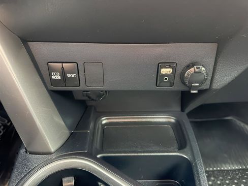 Used 2017 Toyota RAV4 LE w/ All Weather Liner Package image 25