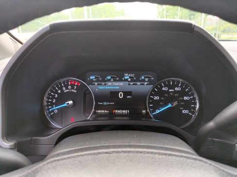 Used 2017 Ford F350 Lariat RWD image 16
