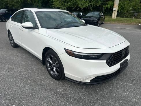 Used 2023 Honda Accord EX image 3