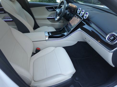 Used 2022 Mercedes-Benz C 300 4MATIC Sedan image 19