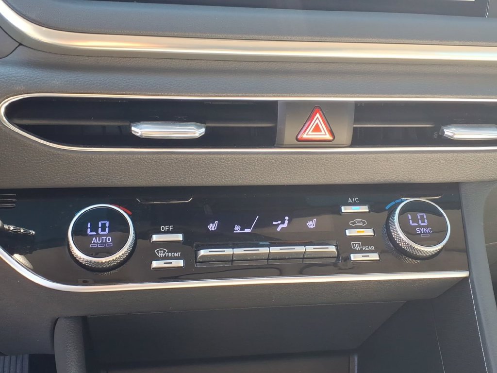 Used 2023 Hyundai Sonata SEL w/ Preferred Accessory Package FWD image 8