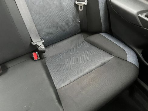 Used 2025 Nissan Versa SV image 37