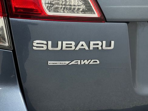 Used 2013 Subaru Outback 2.5i Limited AWD/4WD image 38