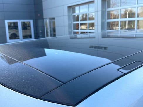 Certified 2024 Land Rover Range Rover Long Wheelbase SE image 32