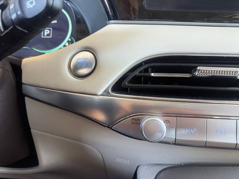 Used 2020 Hyundai Palisade Limited image 30