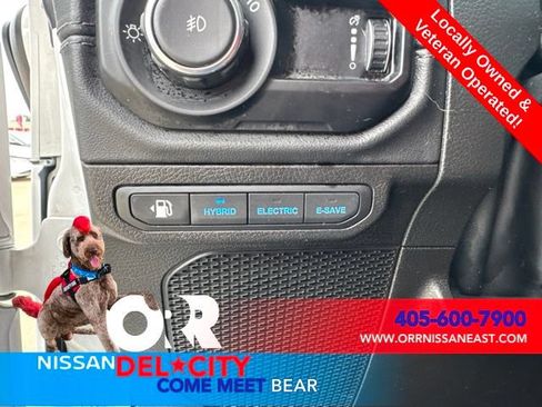 Used 2024 Jeep Wrangler Unlimited Sahara AWD/4WD image 13