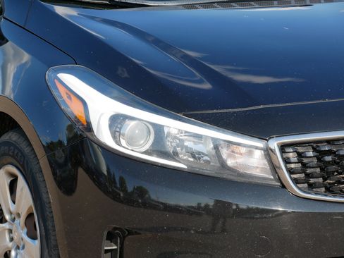 Used 2018 Kia Forte LX FWD image 16