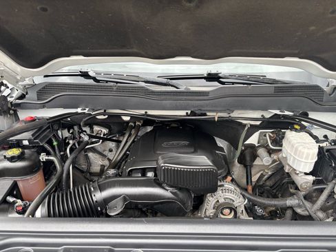 Used 2019 Chevrolet Silverado 2500 W/T AWD/4WD image 11