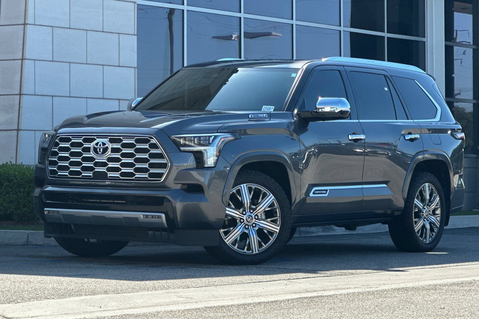 Used 2024 Toyota Sequoia Capstone AWD/4WD image 8