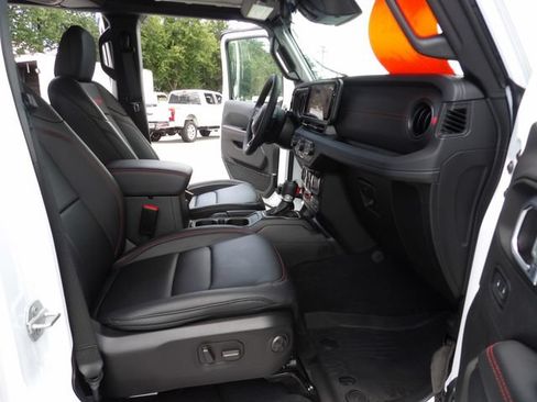 Used 2026 Jeep Wrangler Unlimited Rubicon w/ Safety Group AWD/4WD image 33