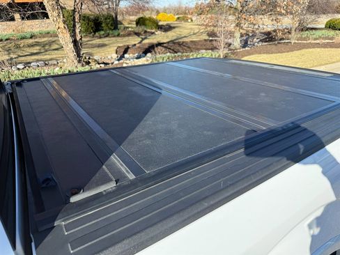 Used 2015 Ford F150 Lariat image 32