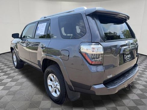 Used 2018 Toyota 4Runner SR5 AWD/4WD image 5