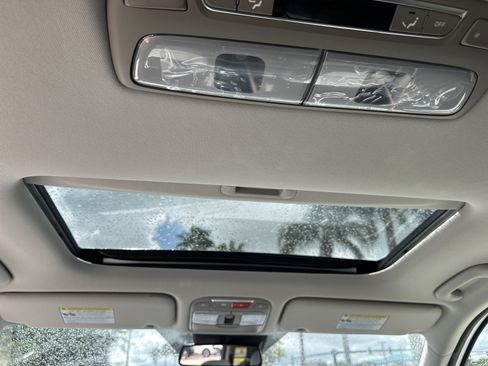 New 2025 Kia Telluride EX w/ EX Captain's Chair Package image 15