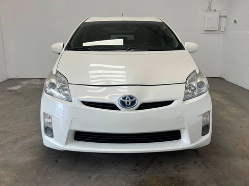 Used 2010 Toyota Prius Three FWD image 2