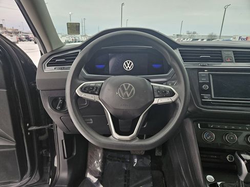 Used 2022 Volkswagen Tiguan S image 13