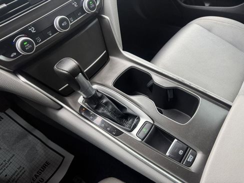 Used 2020 Honda Accord LX image 18