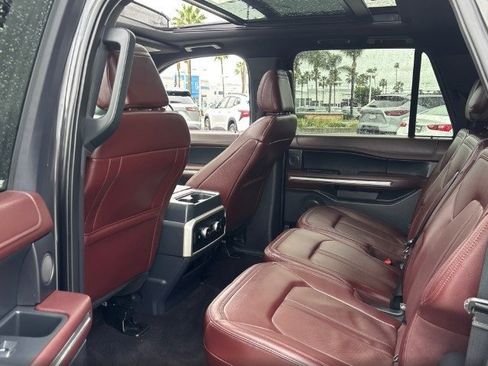 Used 2023 Ford Expedition Max Limited image 5