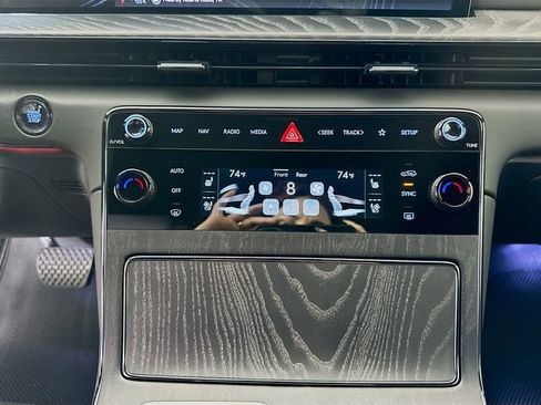 New 2026 Genesis GV80 3.5T Prestige image 14