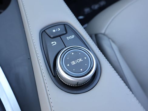 Certified 2025 INFINITI QX50 Luxe image 30