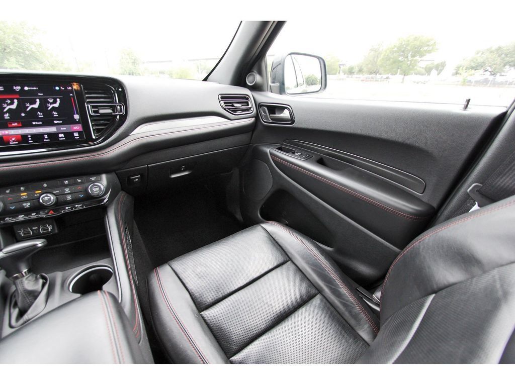 Used 2024 Dodge Durango GT RWD image 11