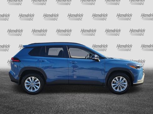 Used 2026 Toyota Corolla Cross LE FWD image 8