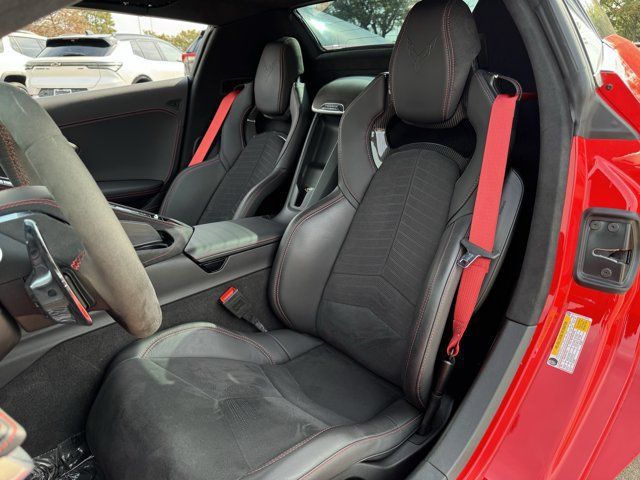 Used 2025 Chevrolet Corvette Stingray Premium Conv w/ Z51 Performance Package RWD image 30