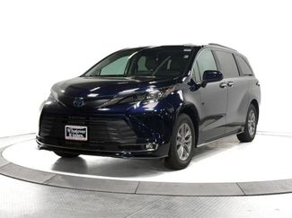 Certified 2024 Toyota Sienna XLE video 3