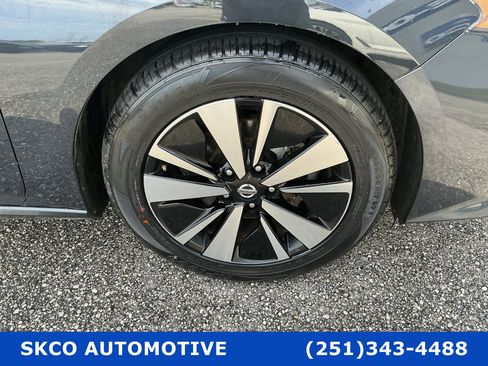 Used 2022 Nissan Altima 2.5 SV FWD image 9