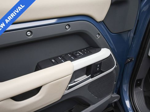 Used 2024 Land Rover Defender 110 S image 42