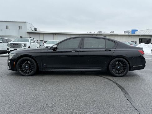 Used 2020 BMW M760i xDrive w/ Luxury Rear Seating Package image 8