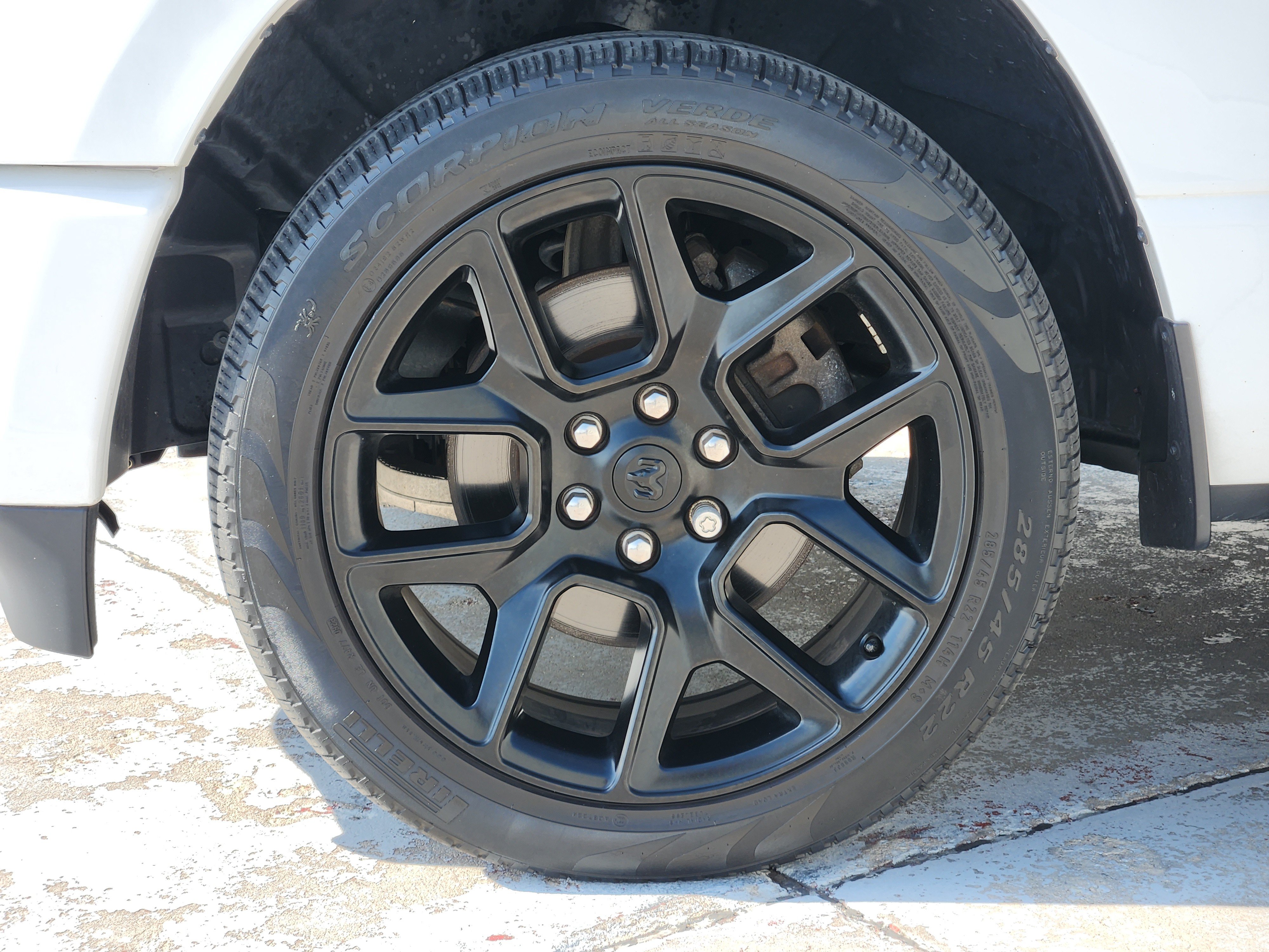 Used 2023 RAM 1500 Laramie AWD/4WD image 13