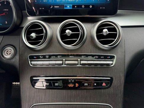 Used 2022 Mercedes-Benz GLC 300 4MATIC image 16