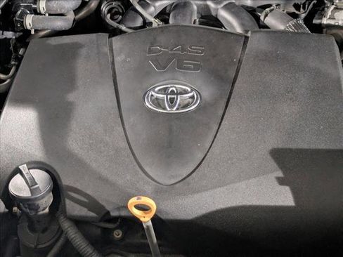 Used 2021 Toyota Highlander Limited image 28