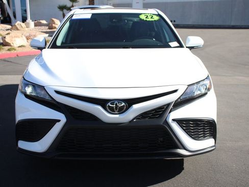 Used 2022 Toyota Camry SE w/ Convenience Package image 13
