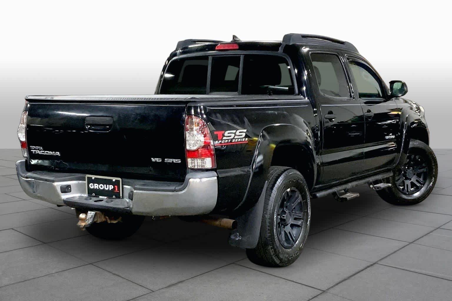 Used 2015 Toyota Tacoma 4x4 Double Cab w/ SR5 Package image 12