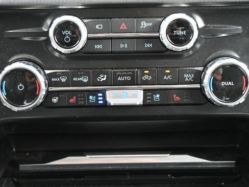 Used 2026 Ford F250 Platinum AWD/4WD image 22