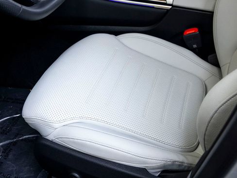 Used 2026 Mercedes-Benz GLC 300 image 15
