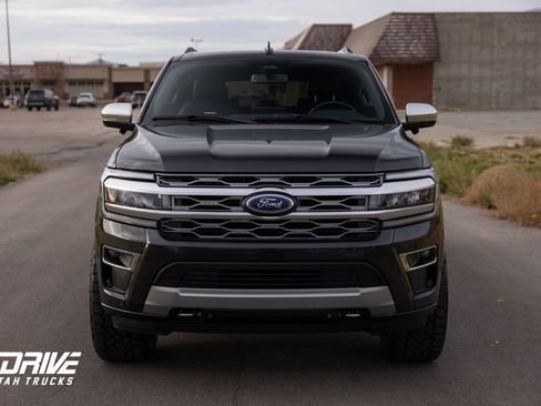 Used 2024 Ford Expedition Max Platinum image 4