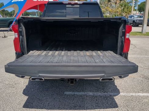 Used 2020 Chevrolet Silverado 1500 LTZ w/ LTZ Premium Package AWD/4WD image 13