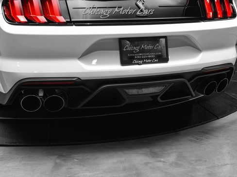 Used 2022 Ford Mustang Shelby GT500 w/ Carbon Fiber Track Pack RWD image 39