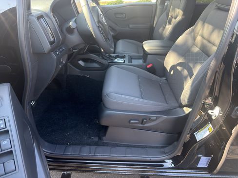 New 2026 Nissan Frontier SV w/ SV Convenience Package image 17